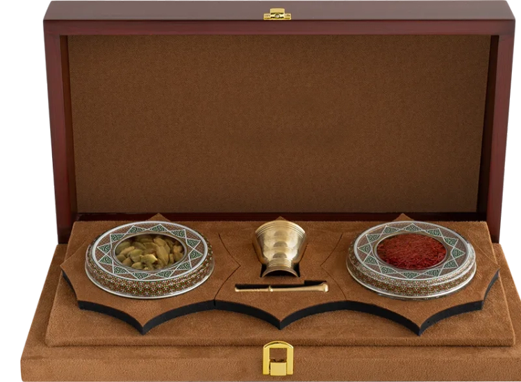 پکیج لوکس عقیق حاوی 3 مثقال زعفران و 20 گرم هل همراه با هاون | پکیجینگ لوکس ویژه ادارات